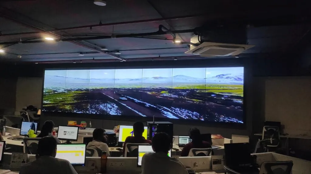 LCD & LED video walls